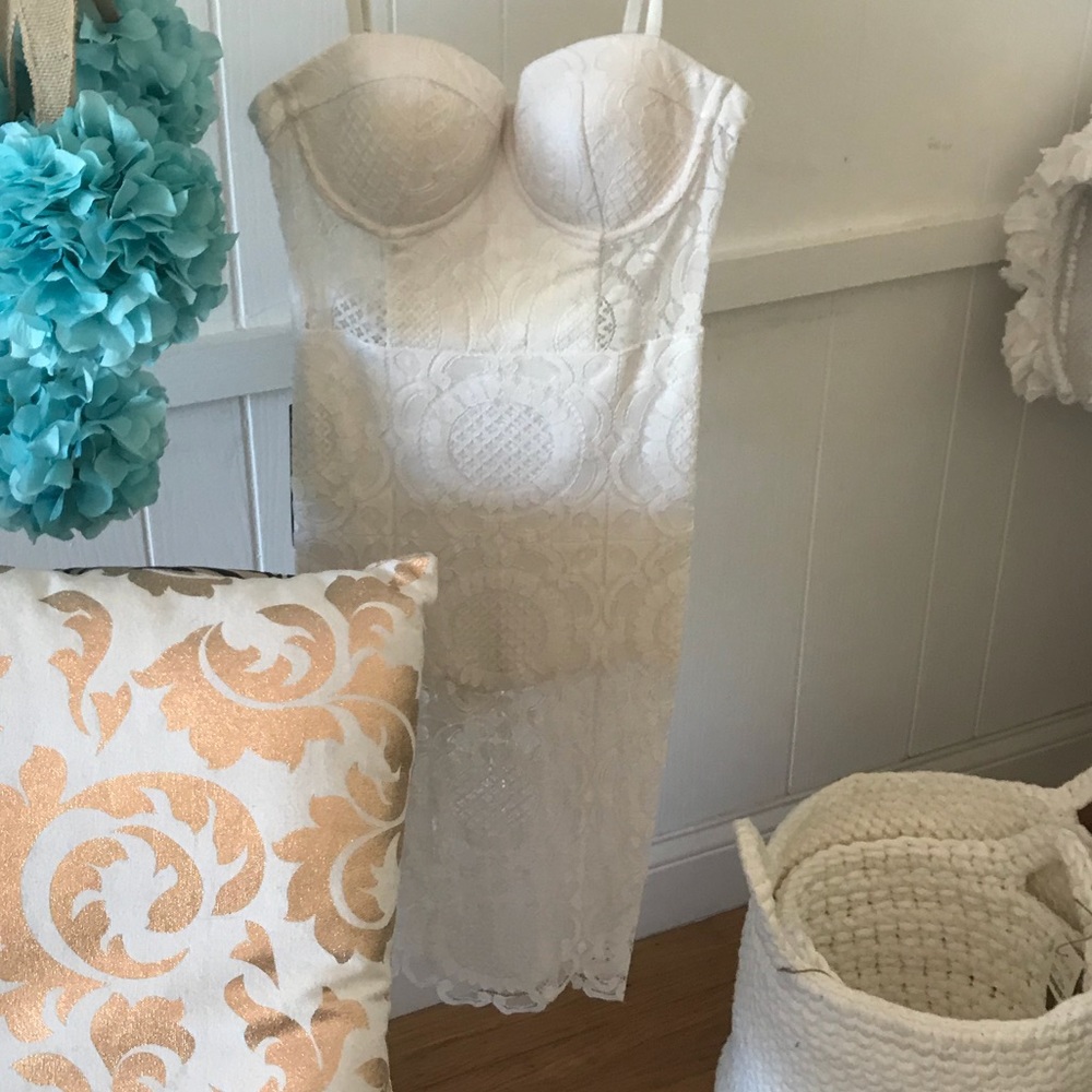 Bebe NWT White Bustier Dress with shorts- So Cute!